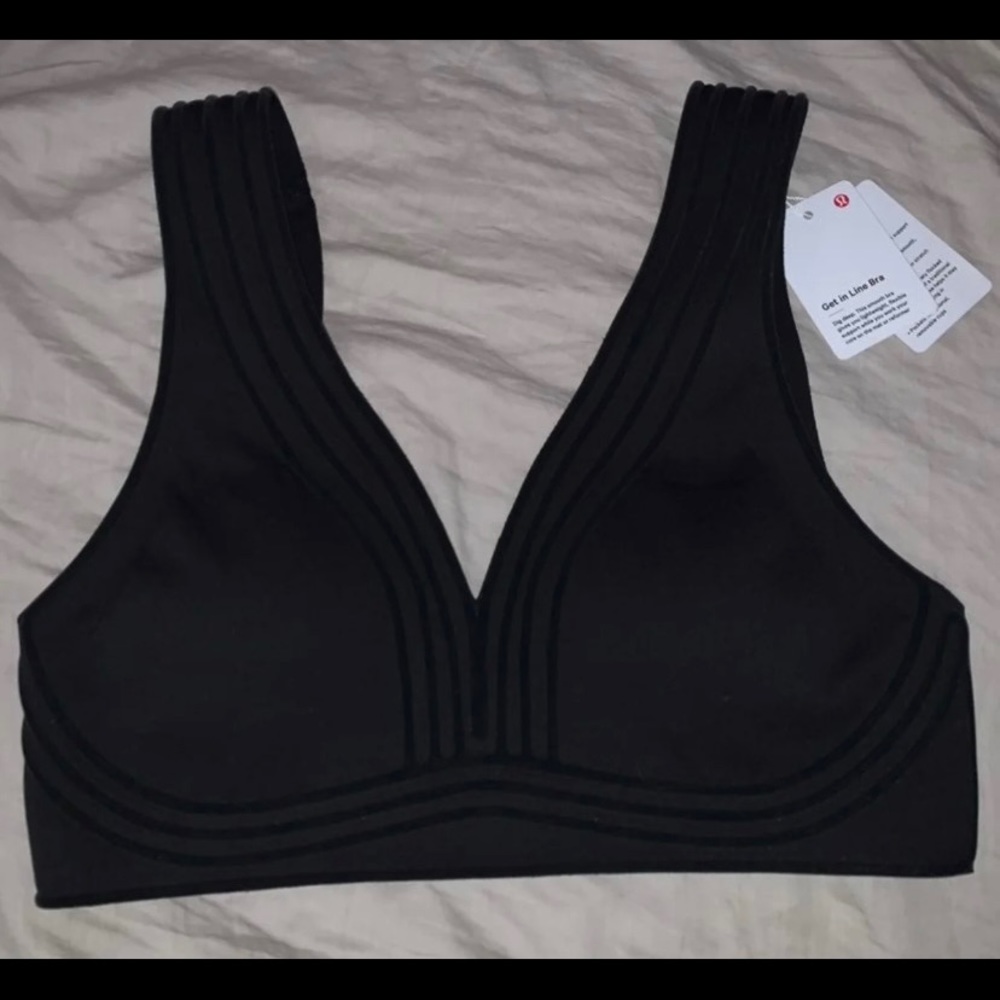 Lululemon Get In Line Bra NEW - Picture 2 of 2